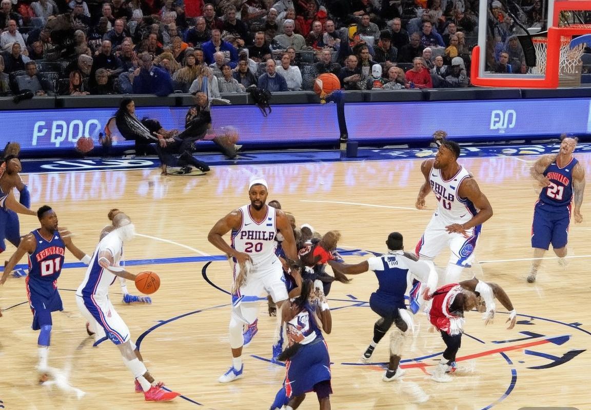 76人VS快船：巅峰对决战术解析与球星高光盘点(图1)